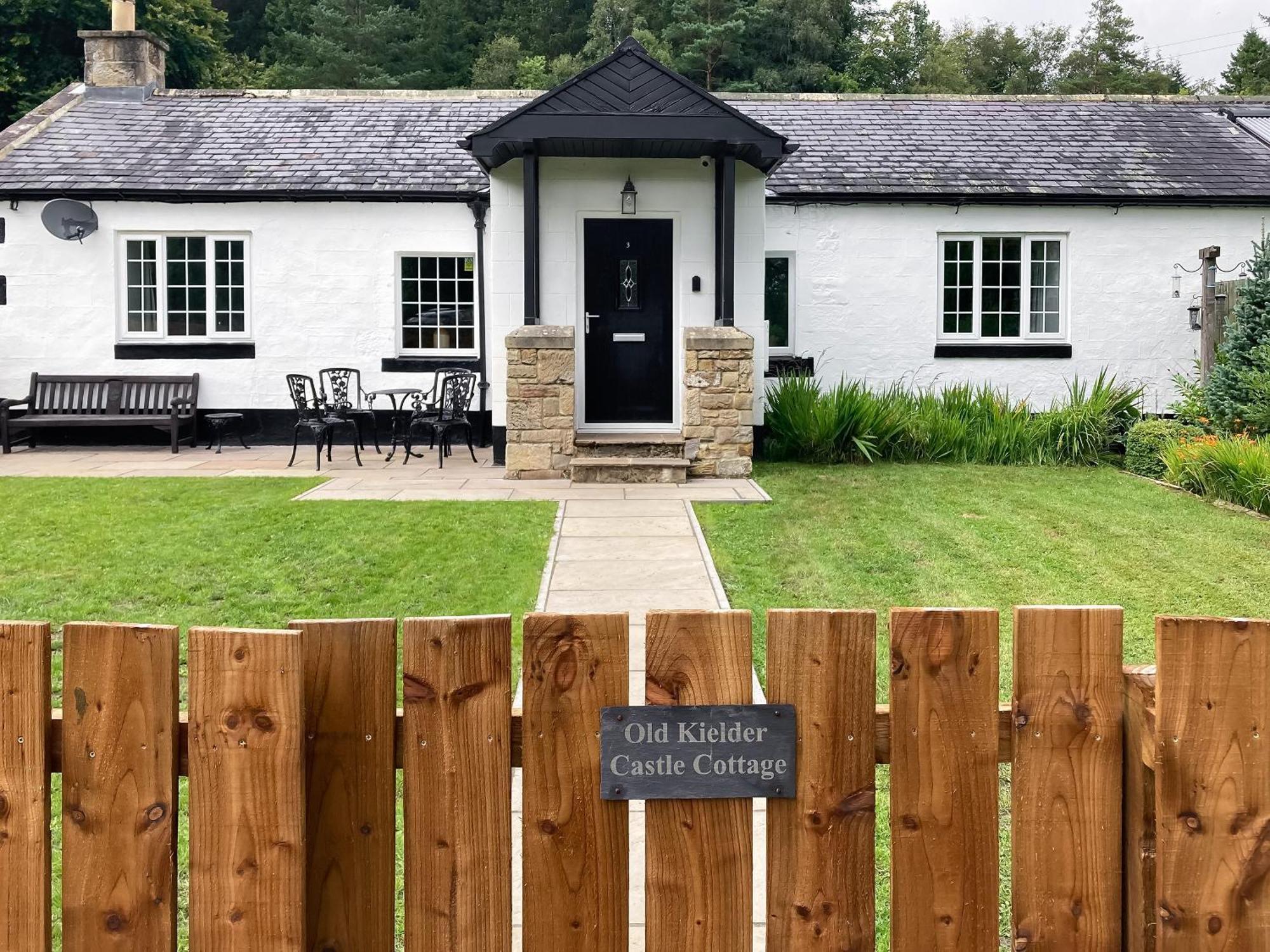 Old Kielder Castle Cottage Exterior photo